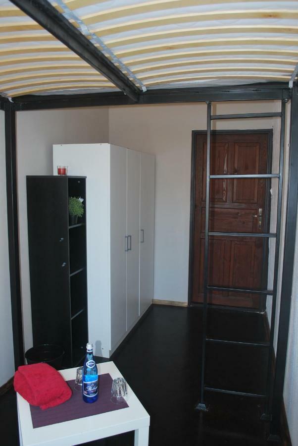 Pokoje W Cichym Mieszkaniu 50M Od Rynku Apartman Wrocław Kültér fotó