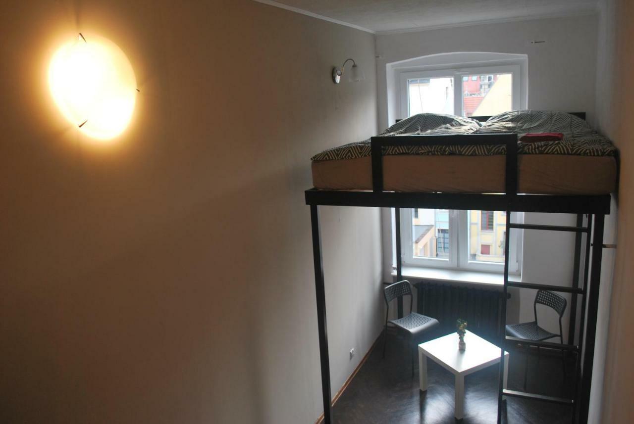 Pokoje W Cichym Mieszkaniu 50M Od Rynku Apartman Wrocław Kültér fotó